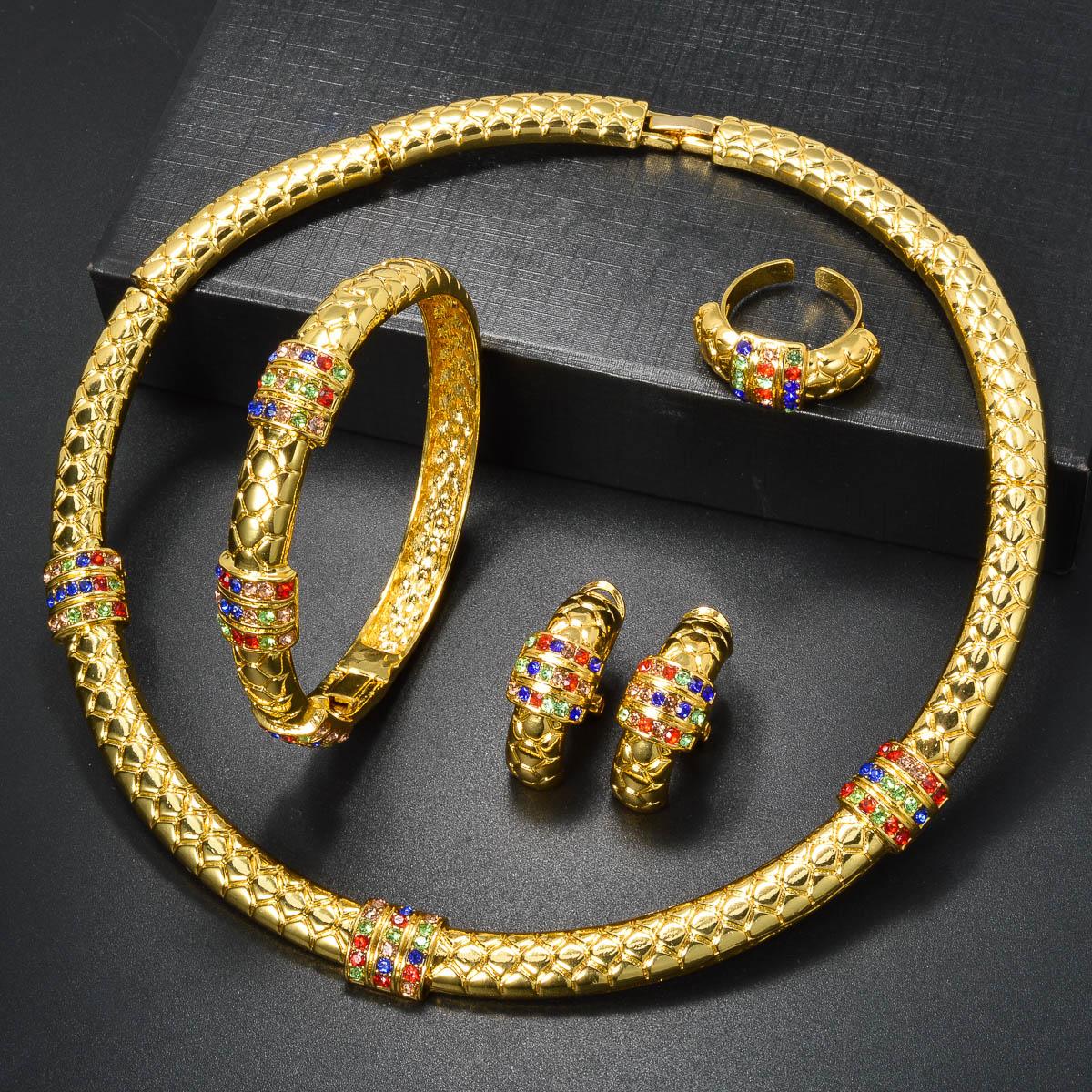 

Luxury 18k Gold-Plated Women s Jewelry 4-Piece Round Necklace Bracelet Earrings Ring Gold Classic Dubai Wedding Gift