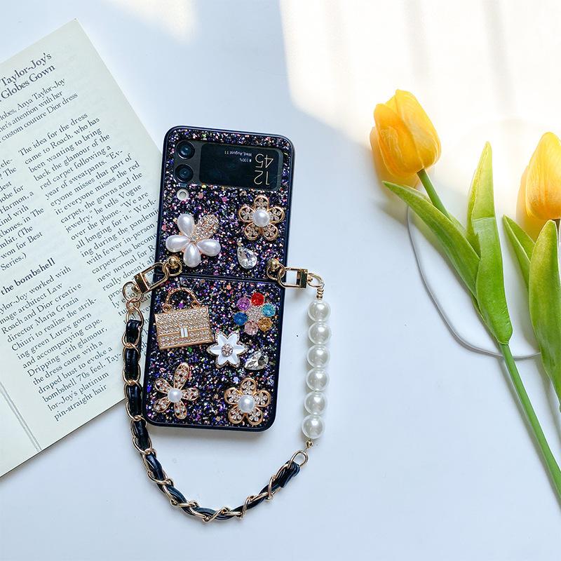 Folding Screen Flip Phone Case for Women for Samsung ZFlip6 Flower Sequins Rhinestone Pearl Metal Bracelet Skin