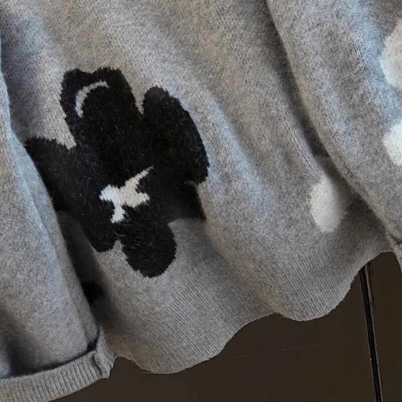 Women's Color-Block Floral Jacquard Round Neck Sweater