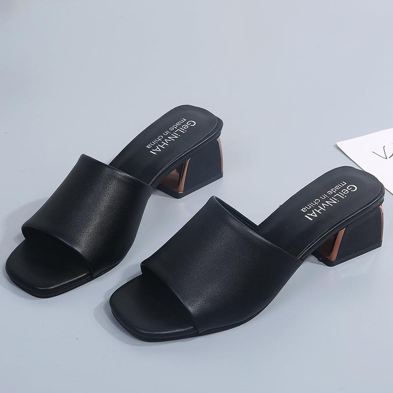 

Soft leather cool slippers women wear new fashion temperament versatile thick heel high heel slippers one word rhinestone half drag beach 40