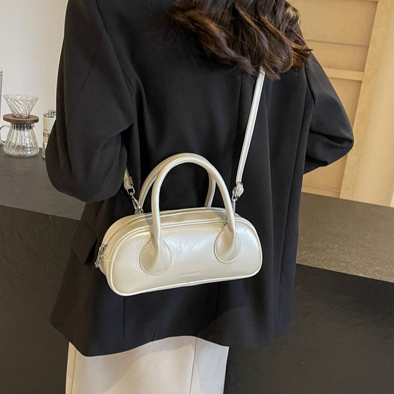 Bag Women's Fashion New Shoulder Bag Versatile Casual Handbag