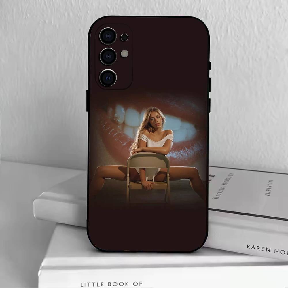 

Singer-Z Tate McRae Phone Case For Samsung S25,S24,S21,S22,S23,S30,Ultra,S20,Plus,Fe,Lite,Note,10,Black Cover Samsung S25
