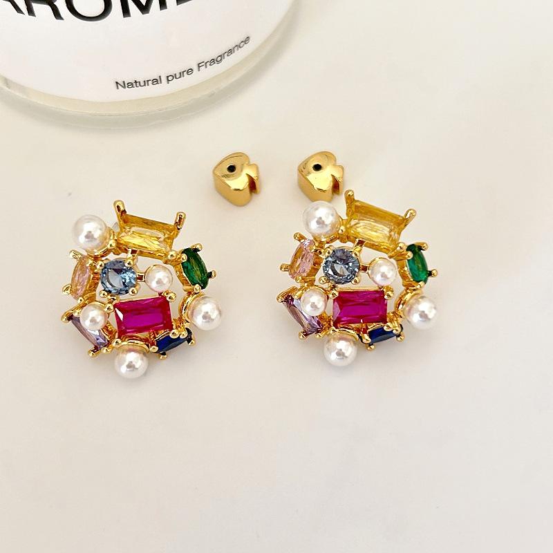 French Full Color Diamond Stud Earrings Light Luxury Fashion Heavy Industry Style Geometric Earrings Fashion Versatile Temperament Earrings