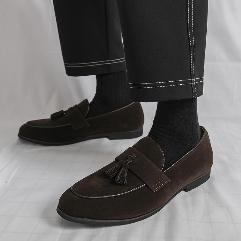 Fashion Spring Luxury Brand Street Fashion Mens Suede Loafers Trend Fashion Purple Party Dress Shoes Men's Leather Tassels Casual Shoes