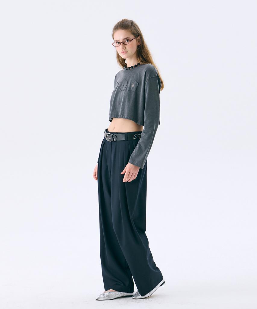 JUNEJUNE SPACE Flower Applique Crop T_Dark Grey