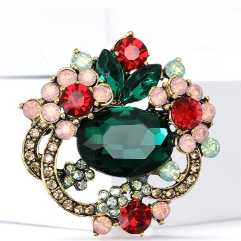 Fashion Crystal Flower Brooches For Women Clothing Coat Casual Jewelry Accessries Gifts