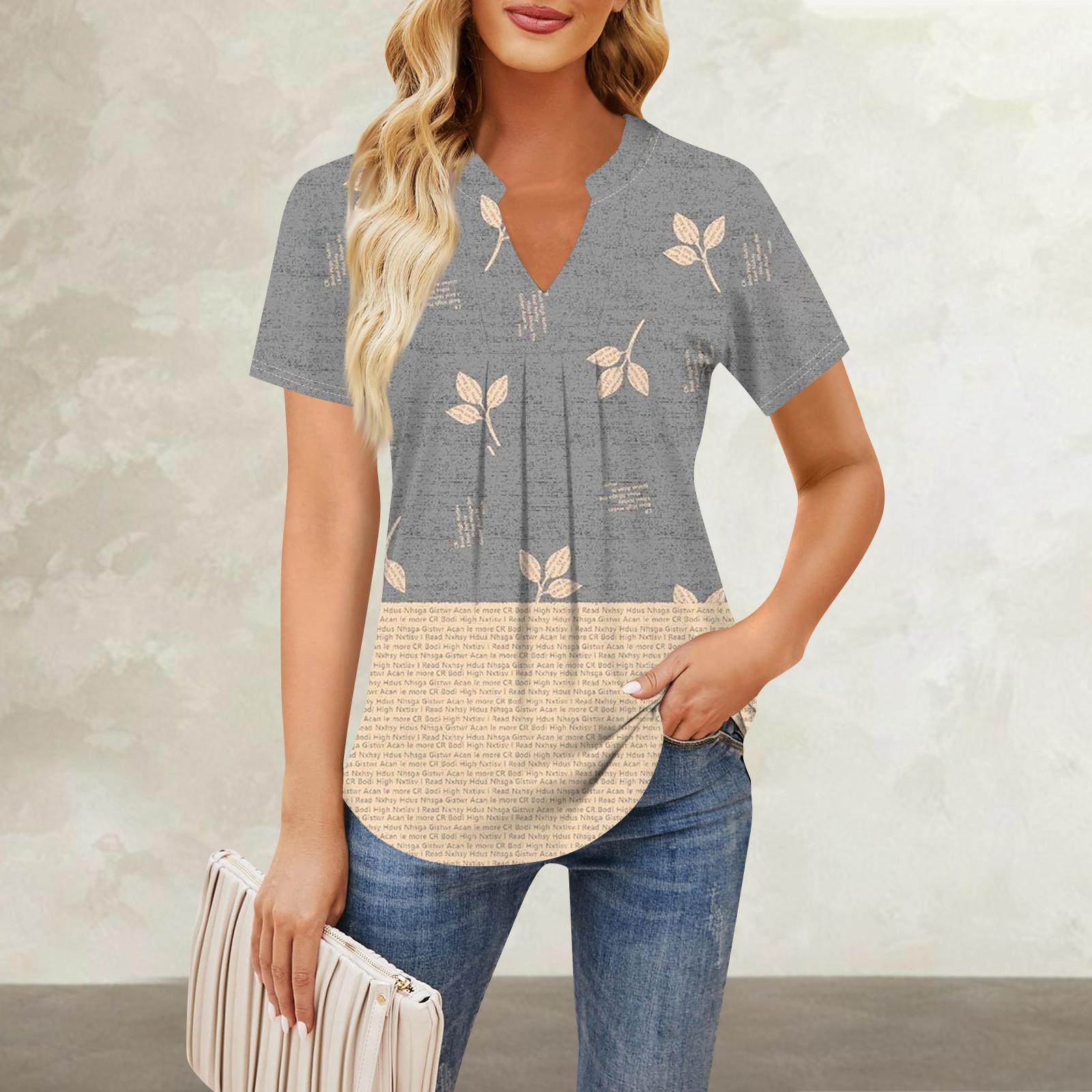 Женская повседневная свободная футболка с коротким рукавом и v-образным вырезом на груди — фото 13