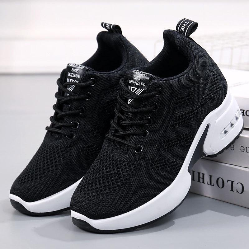 Trendige Weiße Damen-Schuhe zur Größensteigerung, Obermaterial aus Fly-Knit-Mesh, Dicke Sohle, Bequeme & Vielseitige Freizeitsneakers