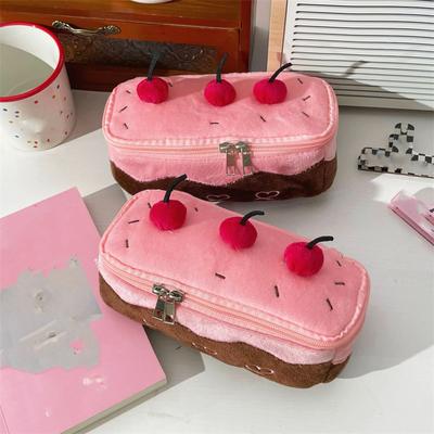 Nouveau Sac à Crayons Cerise Mignon Haute Beauté Ins Niche Cœur de Fille Étudiant Multifonctionnel Papeterie Peluche Cerise Gâteau Sac à Maquillage