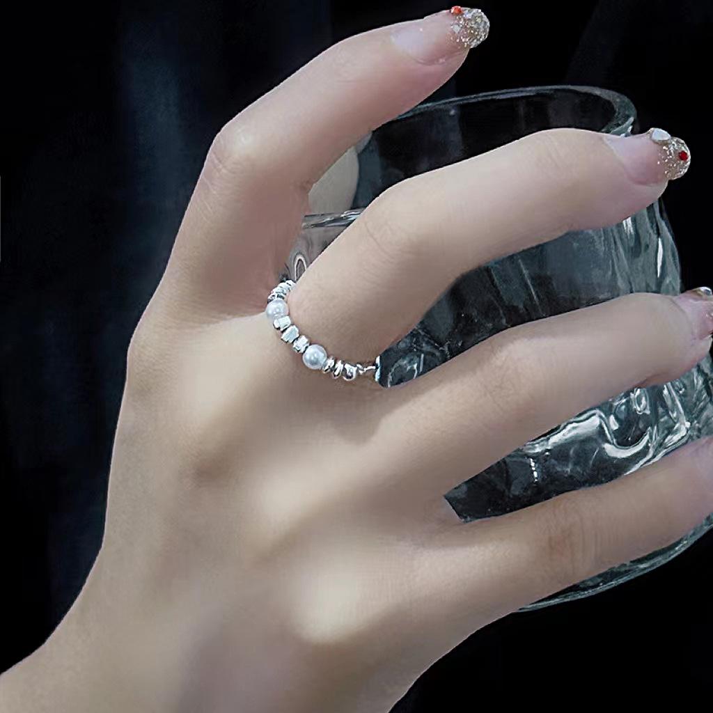 Minimalist Korean-Style Freshwater Pearl Elastic Ring 