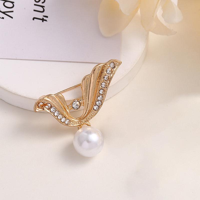French Pearl Anti-Exposure Blazer Insert Accessory Single Pin Brooch Mourning Brooch