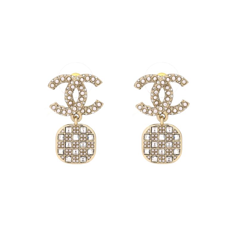 

CHANEL pearl logo crystal pendant earrings чорний