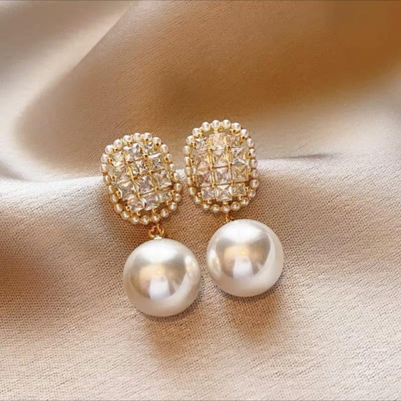 Exquisite Sparkling Zircon Imitation Pearl Pendant Earrings, Fashionable and Luxurious Wedding Banquet Jewelry Gifts for Women