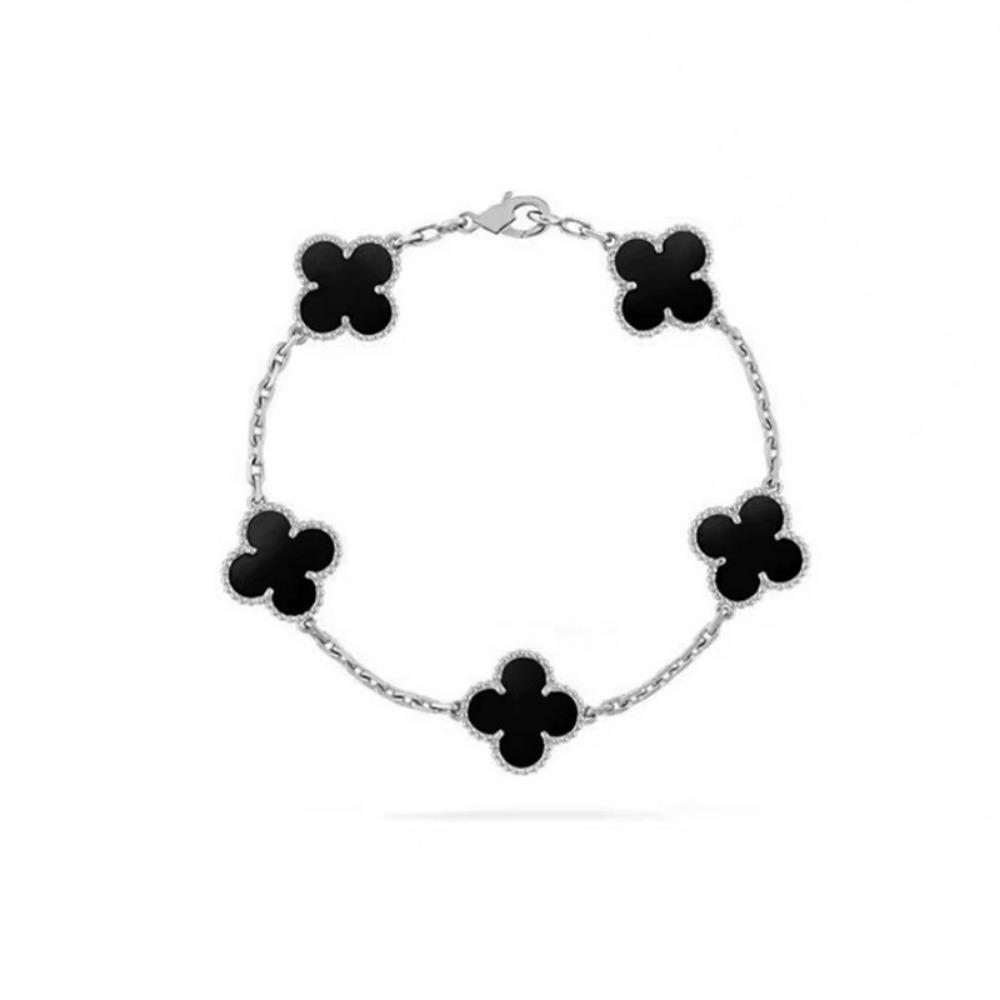Luxury and Sophisticated Four-leaf Clover Bracelet for Women Made of Agate and Mother-of-pearl