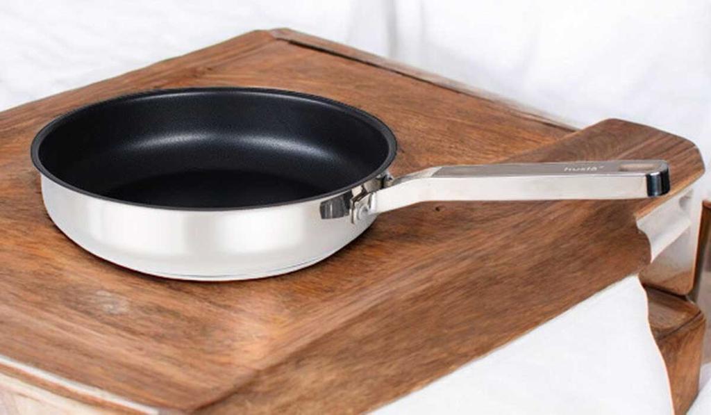 NERŪDIJANČIO PLIENO KEPTUVĖ 24cm HUSLA 73961