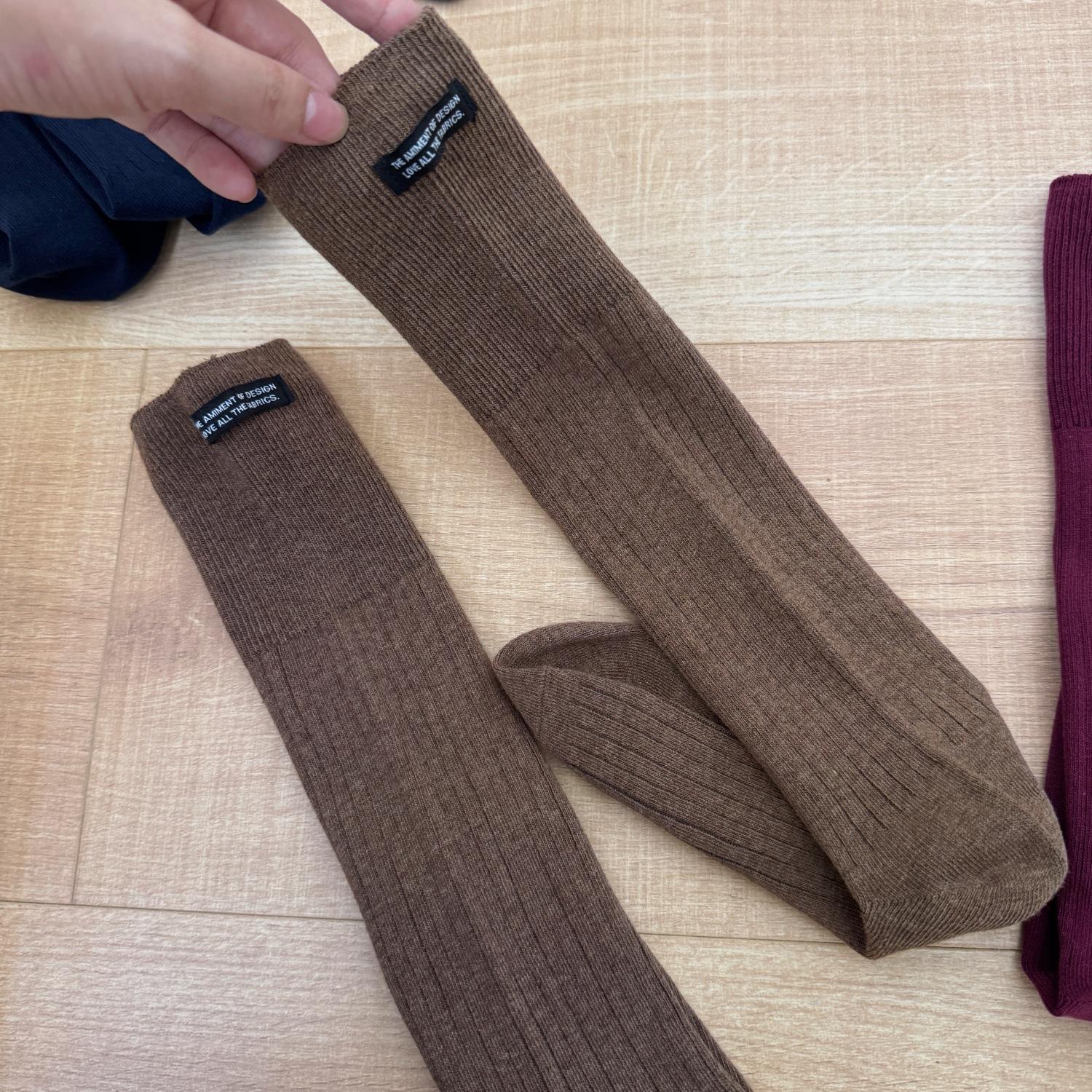 

Ladies Autumn and Winter Casual Solid Color Letter Calf Pile Cotton Socks 1 pair кофейный/коричневый