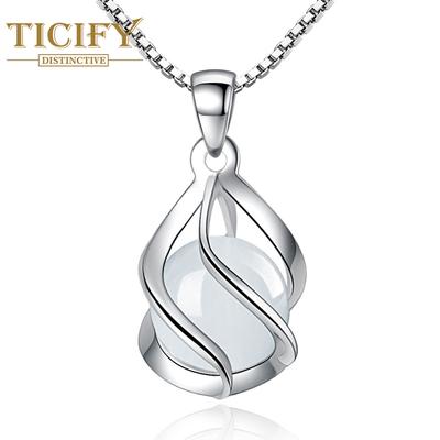Graziosa collana con opale bianco