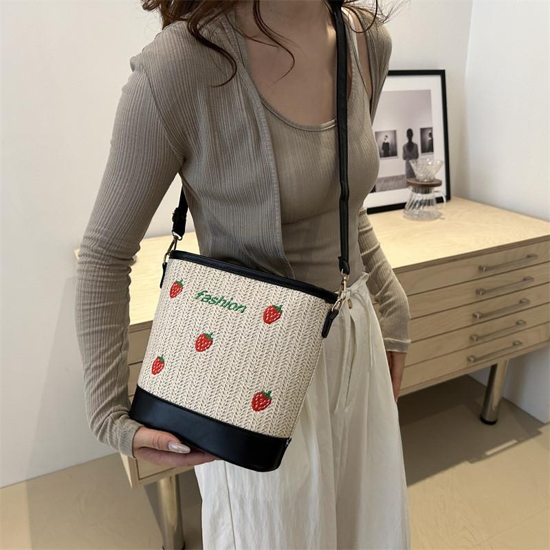 Trendy Chic Woven Bucket Bag For Women Summer Sling Tote Handbag With Soft Structure