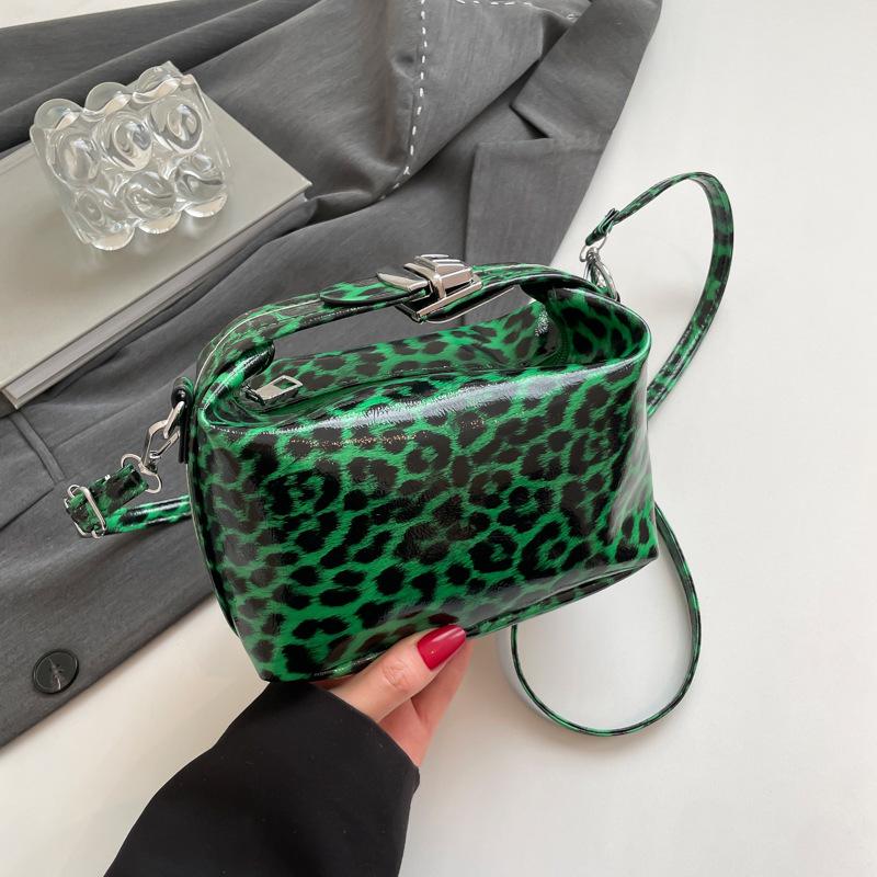 Fashion bag leopard print large capacity bag women's new shoulder bag fashion foreign style messenger bag