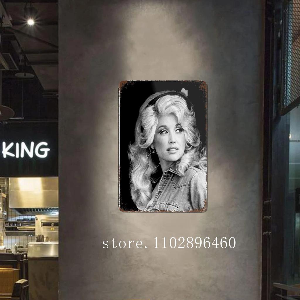 dolly parton  Metal Plaques & Signs wall decor Vintage Tin Signs Captain Metal Poster Decor for Bar Pub Club Wall Decoration