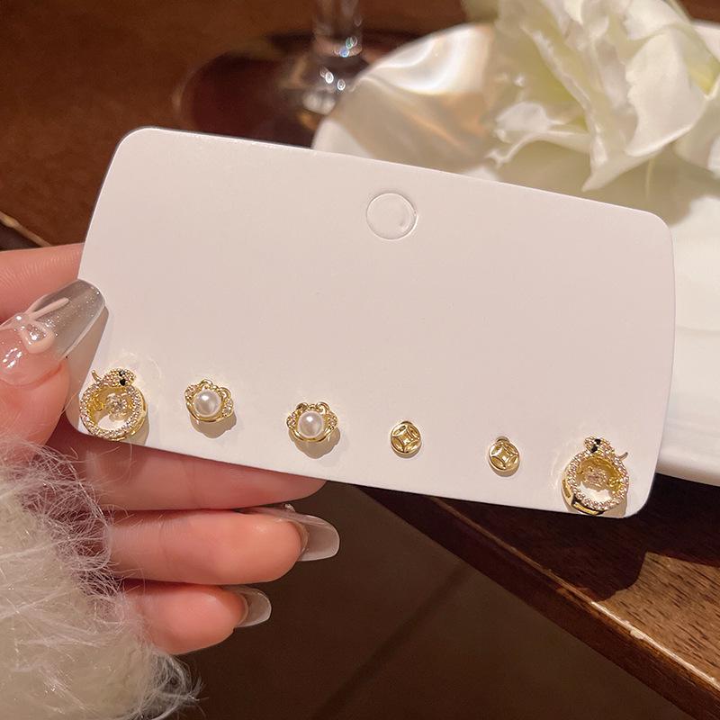 "Korean Style Pearl Ear Piercing Set: Small, Versatile Earrings for Students - Elegant and Simple High-End Jewelry"