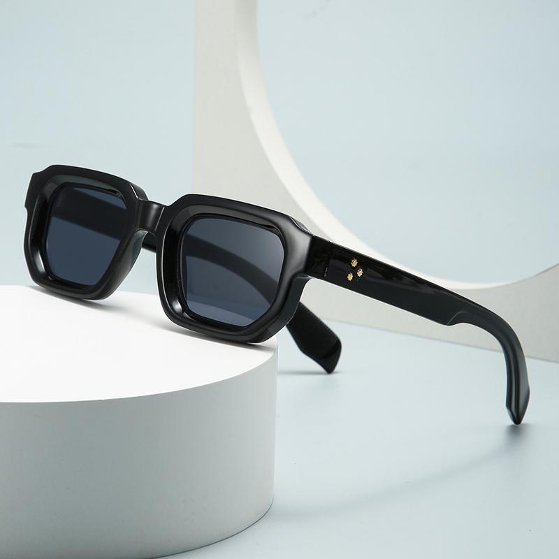 Lightweight Comfortable Durable High Quality High End Designer Style Trendy Retro Square Shaped Female Male Sun Glasses