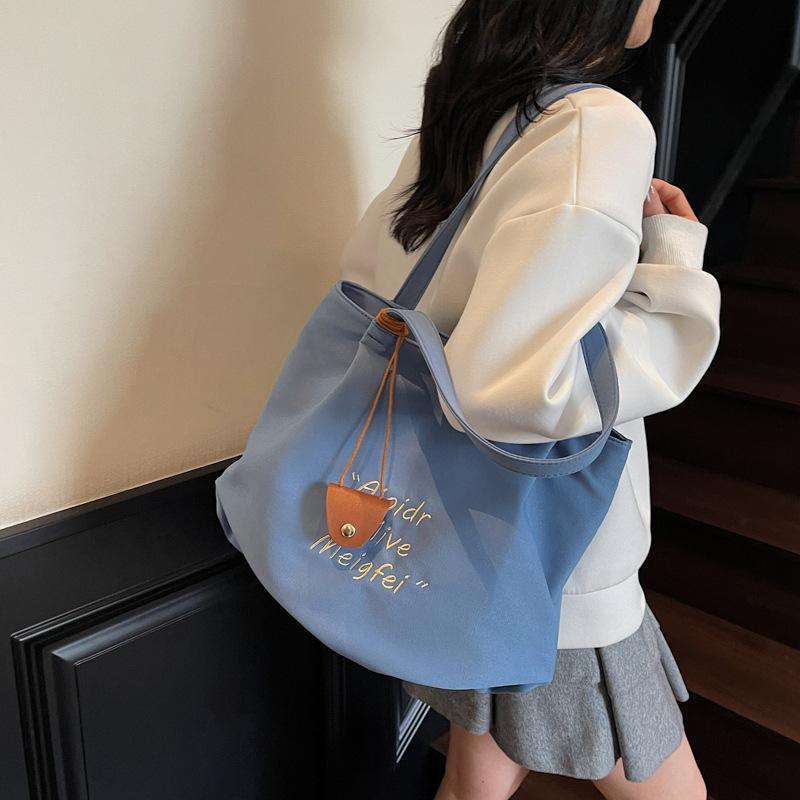 Niche Lazy Wind Underarm Bag Women's Autumn and Winter Letter Fashion Large Capacity Shoulder Tote Bag