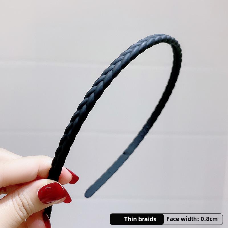 

Матово-черная спортивная повязка на голову унисекс: Нескользящий, универсальный, подходит для активного отдыха и умывания лица.