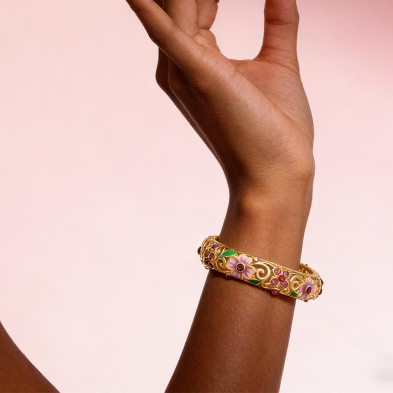 Artistic Ethnic Enamel Four Leaf Clovers Alloy Bracelet Featuring Drip Oil Craftsmanship Symbolizing Luck Love and Hope