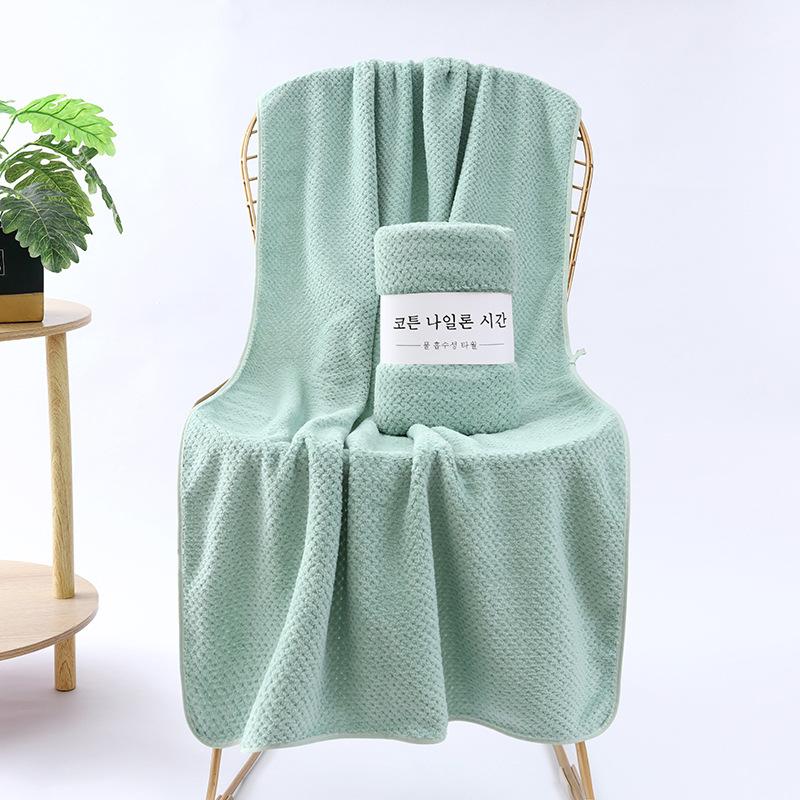 Quick-drying pineapple grid coral fleece bath towel cationic striped beach towel thickened absorbent large towel