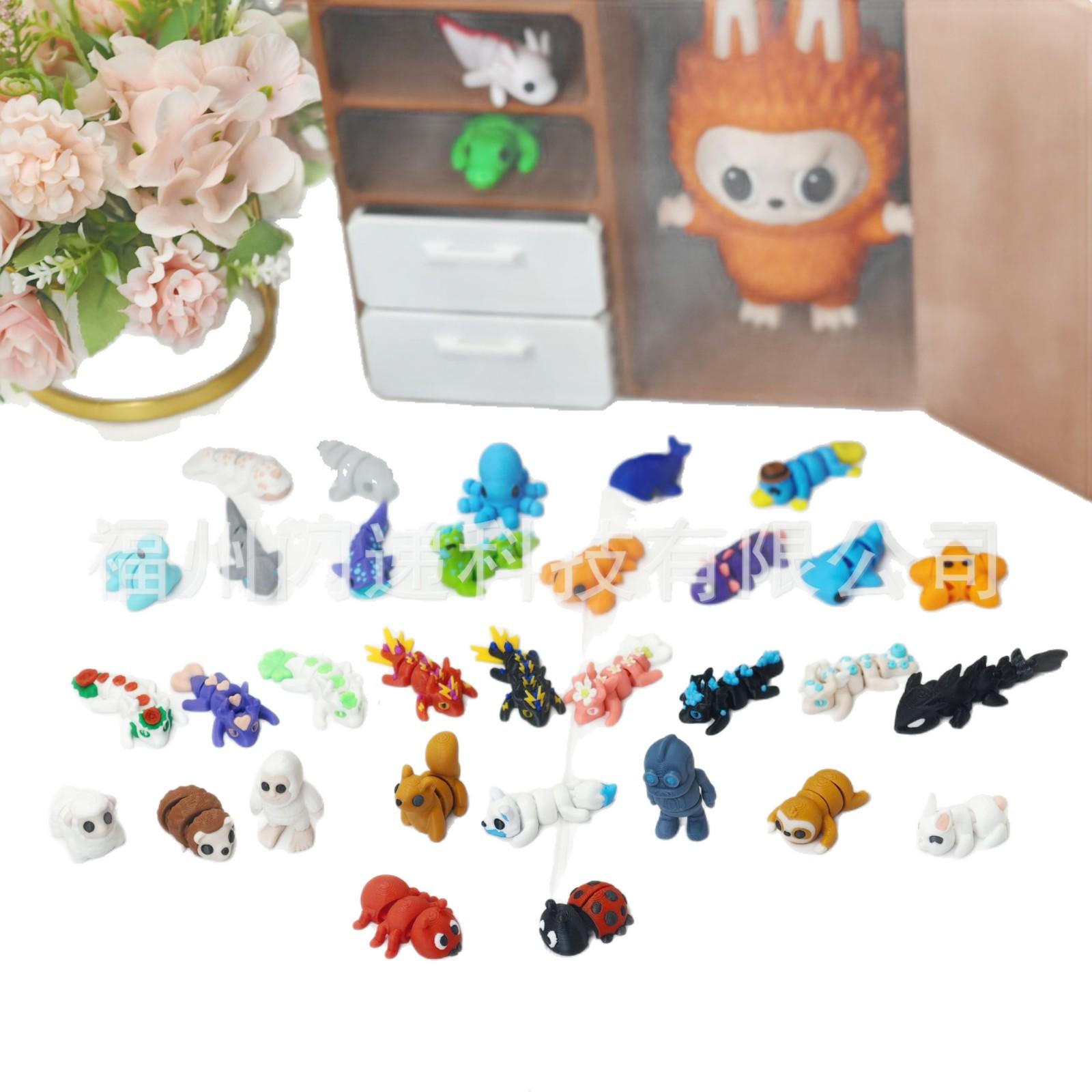 Mini Animal Figurine Set: 34 Articulated 3D-Printed Animals 7x7x7 cm