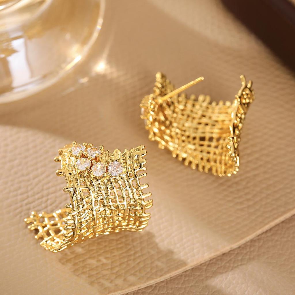 Elegant Zirconia and Hemp Rope Woven Earrings - Unique Micro-set Studs In European-American Light Luxury Style