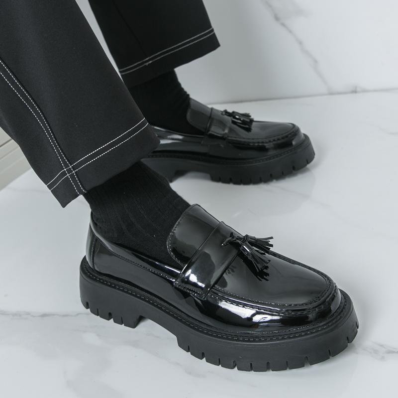 Fashion British Style Men Tassel Casual Leather Shoes Fashion Thick Bottom Casual Oxford Office Business Shoes Comfy Slip-On Loafers