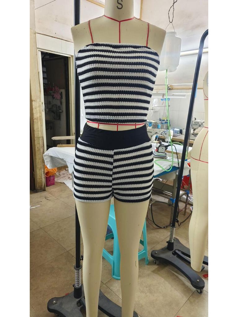 2026 Black & White Stripe Bandeau Shorts Set: Sleek European & American Style