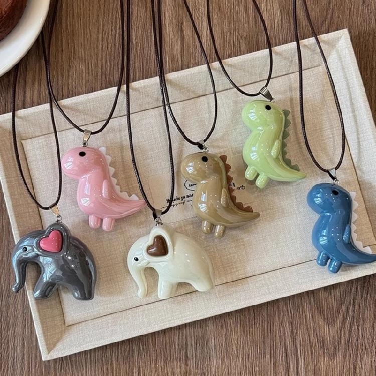 Stylish Long Chain Necklace Resin Dinosaur Pendant Neckchain for Women and Men Vintage Jewelry Unique Animal Accessory