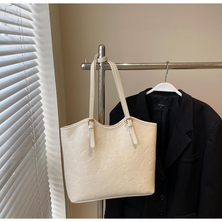 Large capacity versatile shoulder bag 2025 new work sense casual armpit bag fashion tote bag women