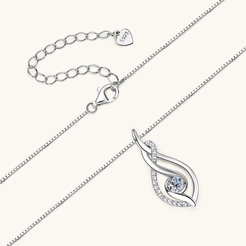 Silvere Glam A High-end Moissanite Necklace And Pure Silver Collarbone Chain Pendant From Europe And America