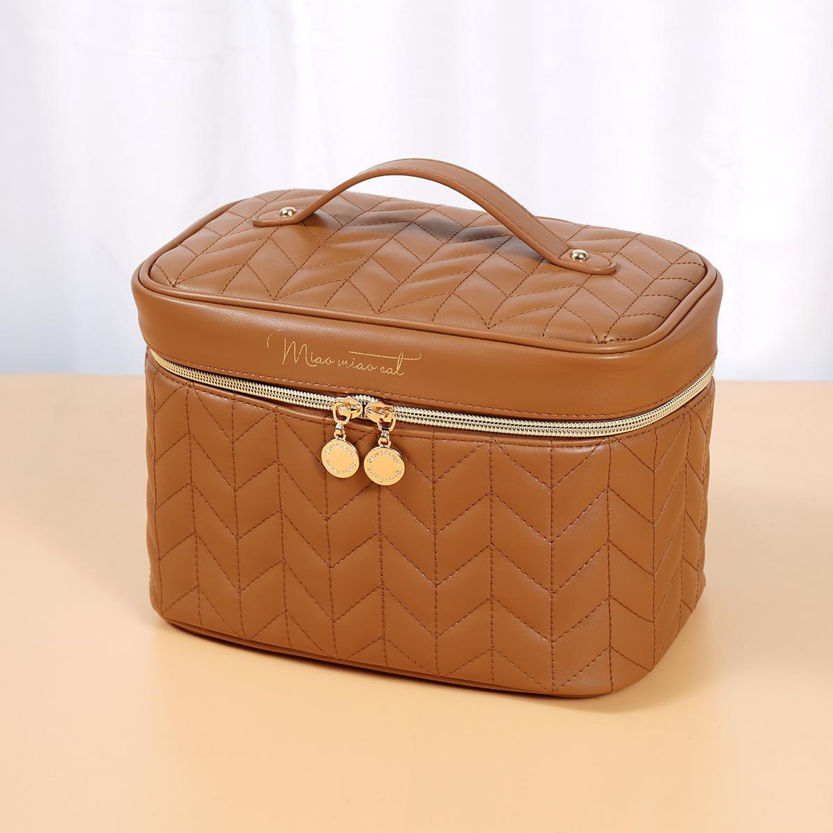 

Fashionable Pu Quilted Diamond Grid Large Capacity Travel Portable Makeup Case StyleA