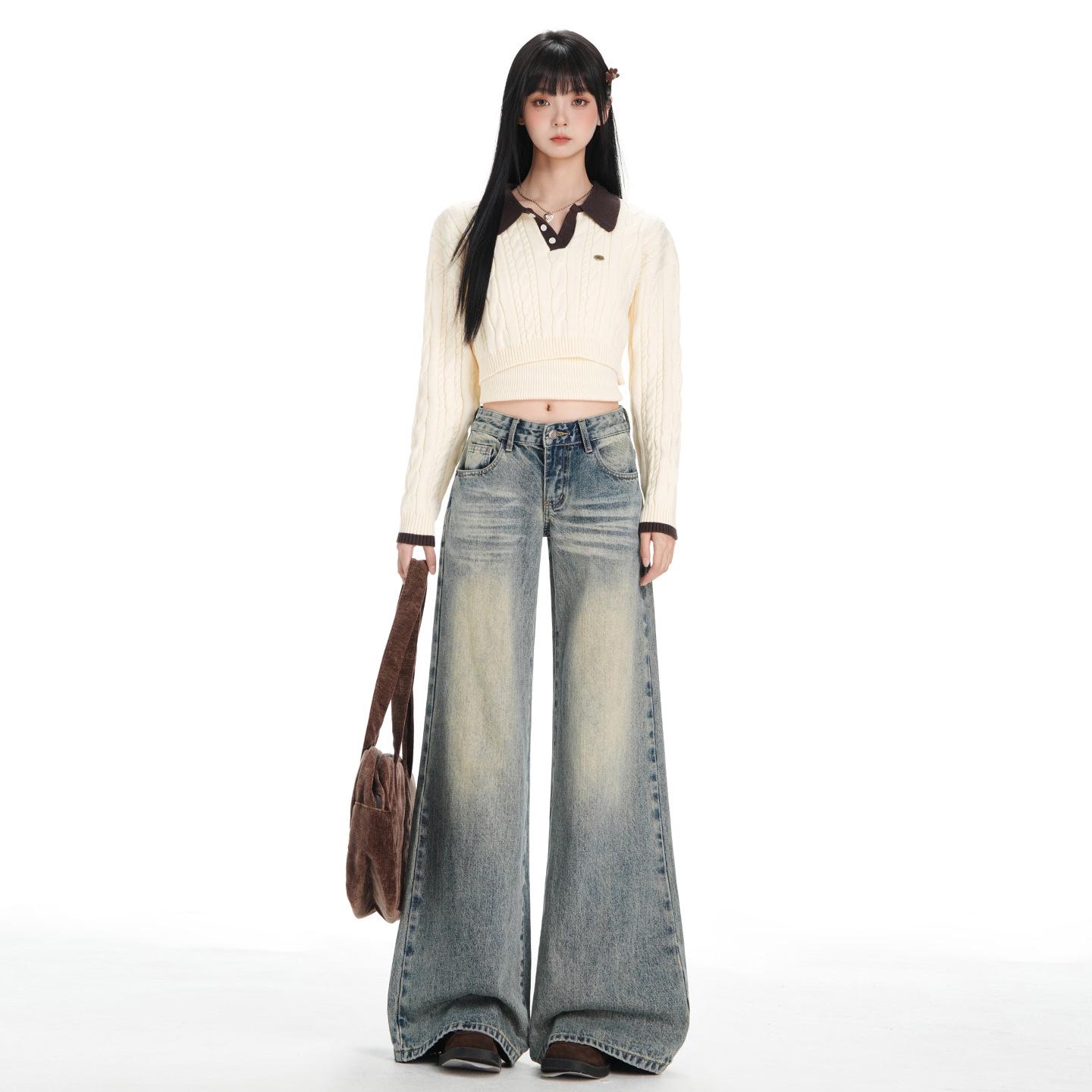 

Женские джинсы из потертого денима в ретро-стиле с заниженной талией - Осенне-зимний тренд: широкие, стройнящие, устойчивые к складкам Large