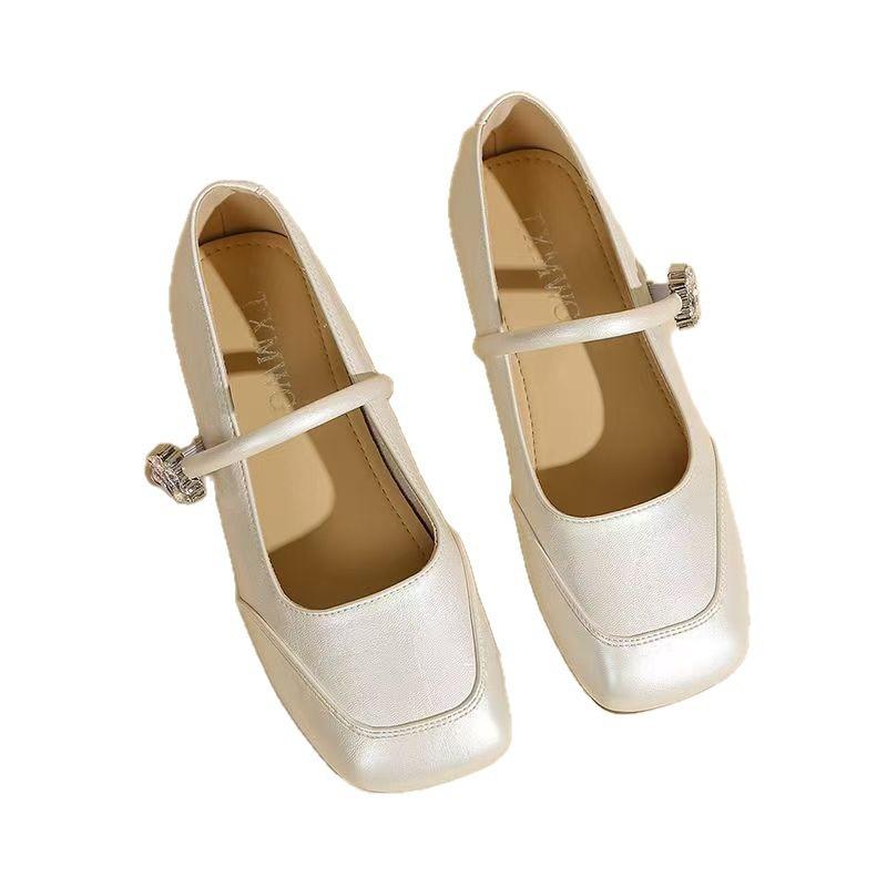 Square head shallow mouth single shoes women's 2025 summer new French soft-soled beanie shoes fairy style with skirt Mary Jane shoes