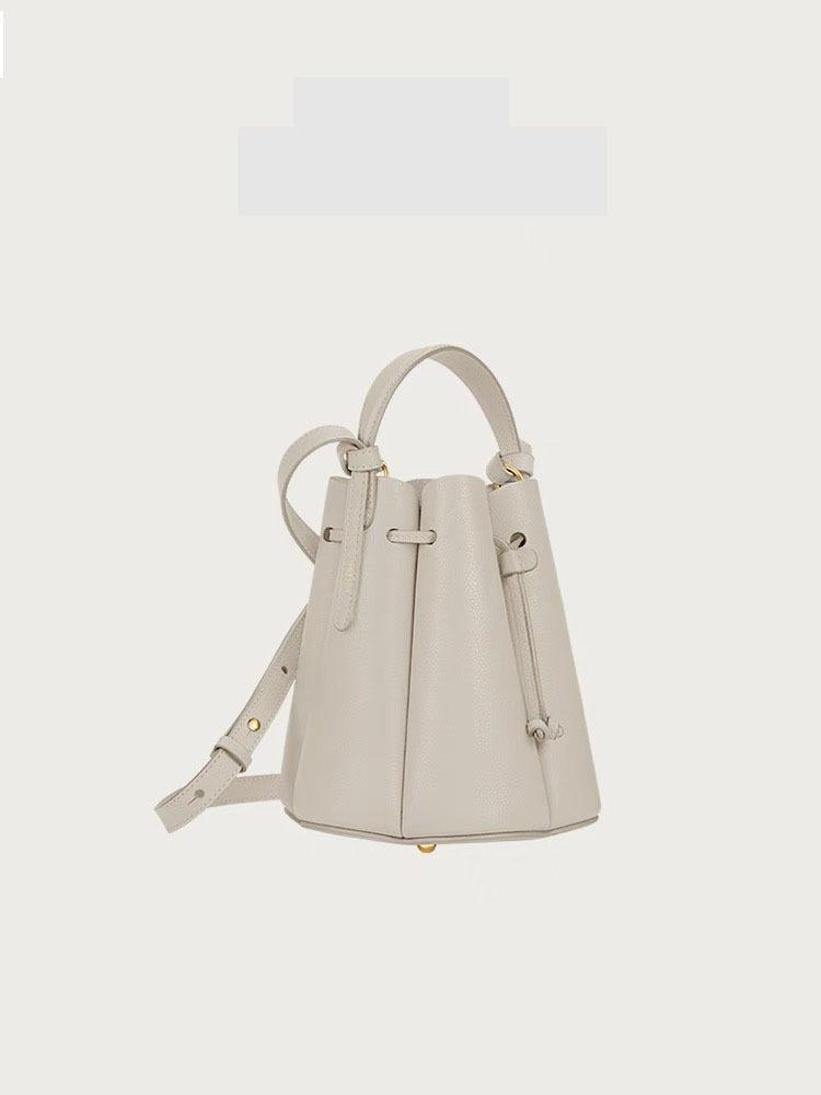 New Niche Design Fashionable Bag for Women's Fashion Trend, Single Shoulder Fashionable Crossbody, Hand-held Petal Bucket Bag