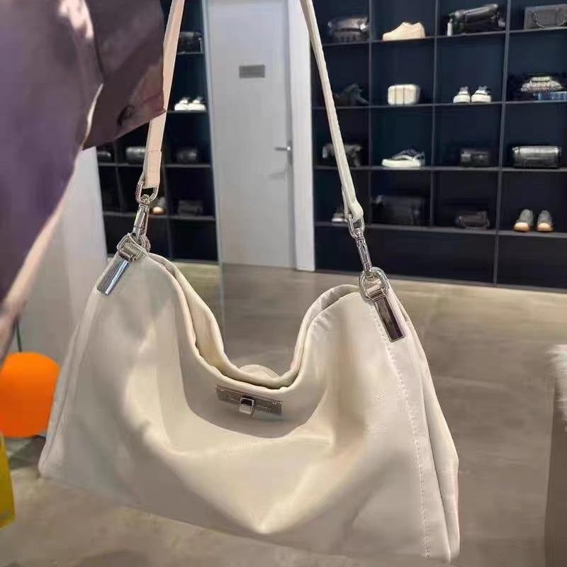 Niche High-end Shoulder Bag for Women New Fashion Commuter Armpit Bag Soft Leather Texture Fashionable Handbag for Women