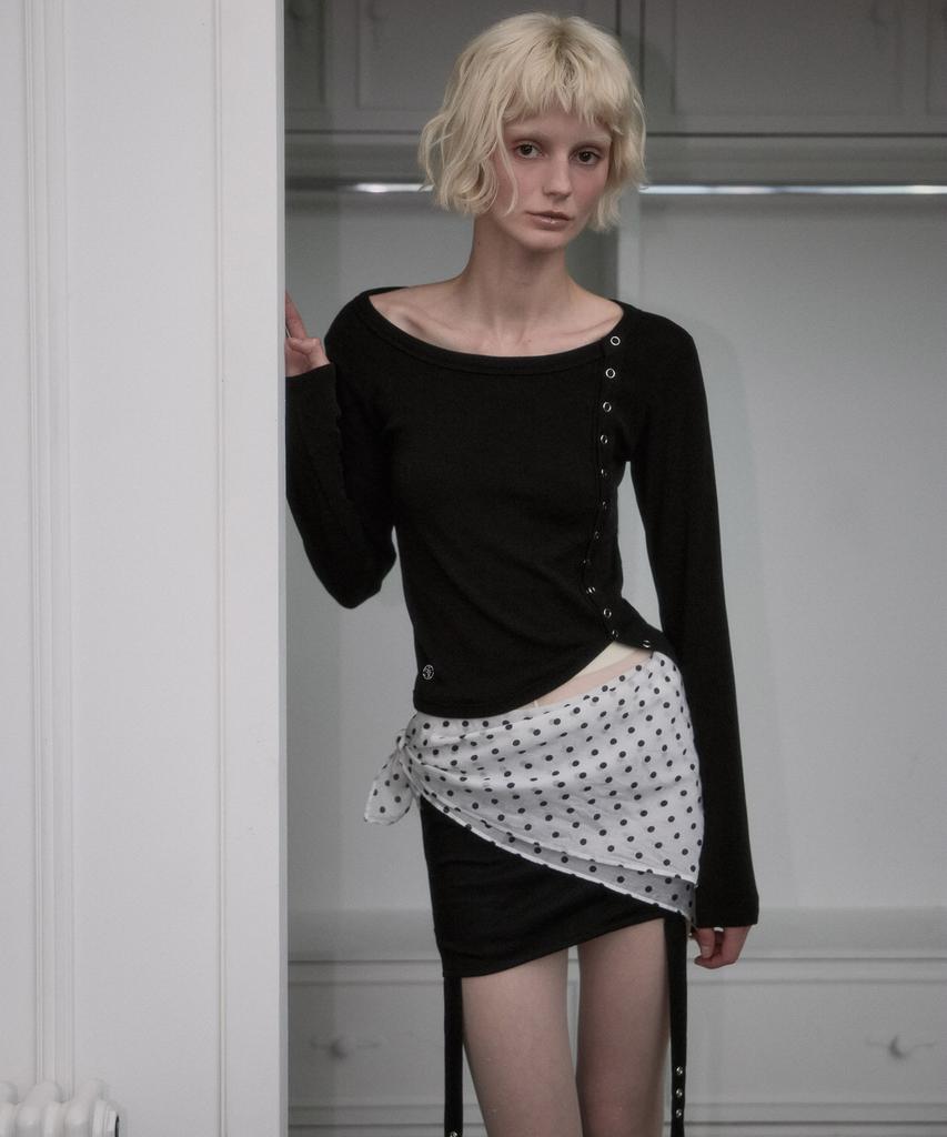 ROSEFRANTZ Side Eyelet Long Sleeve [Black]