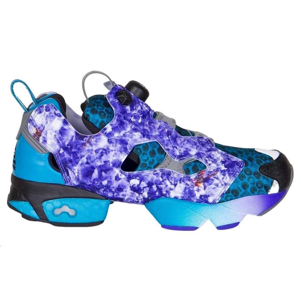 InstaPump Fury Reebok Og Social Status V61540