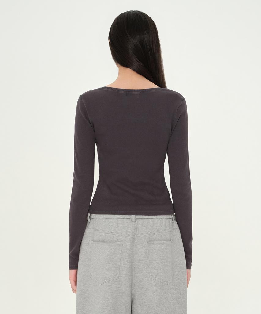 MUSINSA STANDARD WOMAN Pigment Ribbed Slim Scoop Neck Long Sleeve T-Shirt [Charcoal Gray]