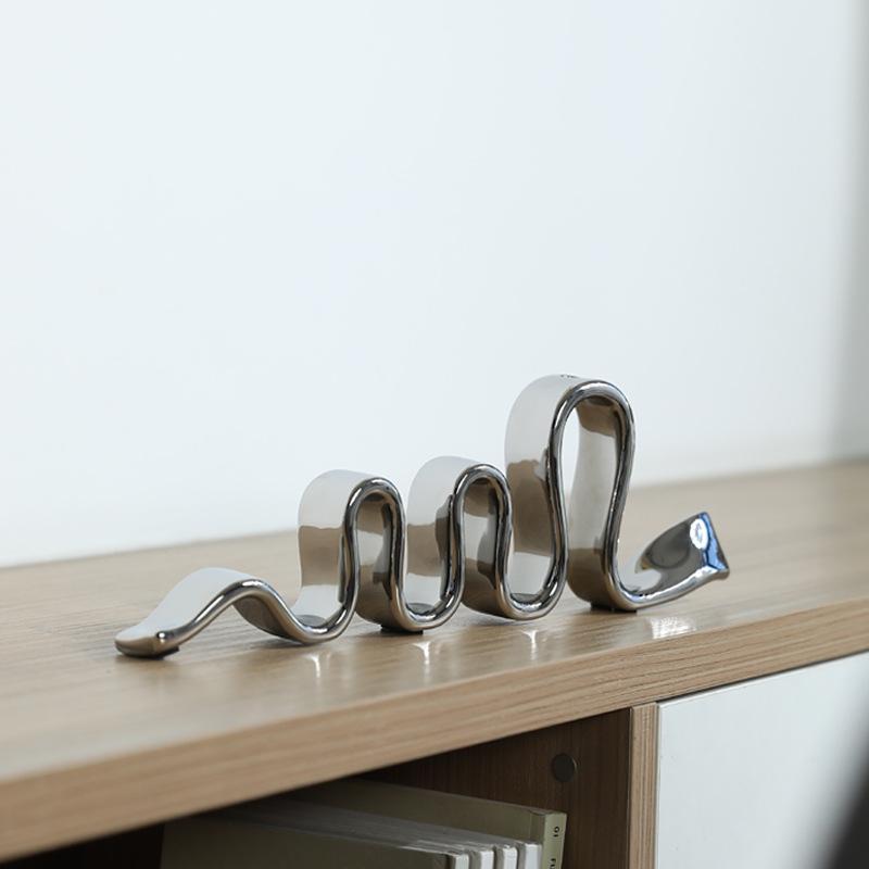 Silver Ceramic Ornaments Abstract Geometric Curved Ribbon Flower Arrangement Handicrafts Bookshelf Pleated Rope Home Decoration