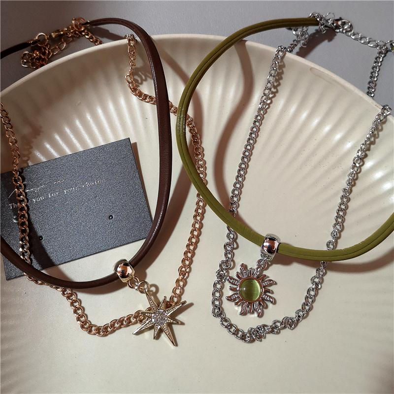Fashion Sun Star Zircon Necklace For Women Vintage Leather Choker Necklace Double Layered Star Pendant Jewelry Adjustable Chain