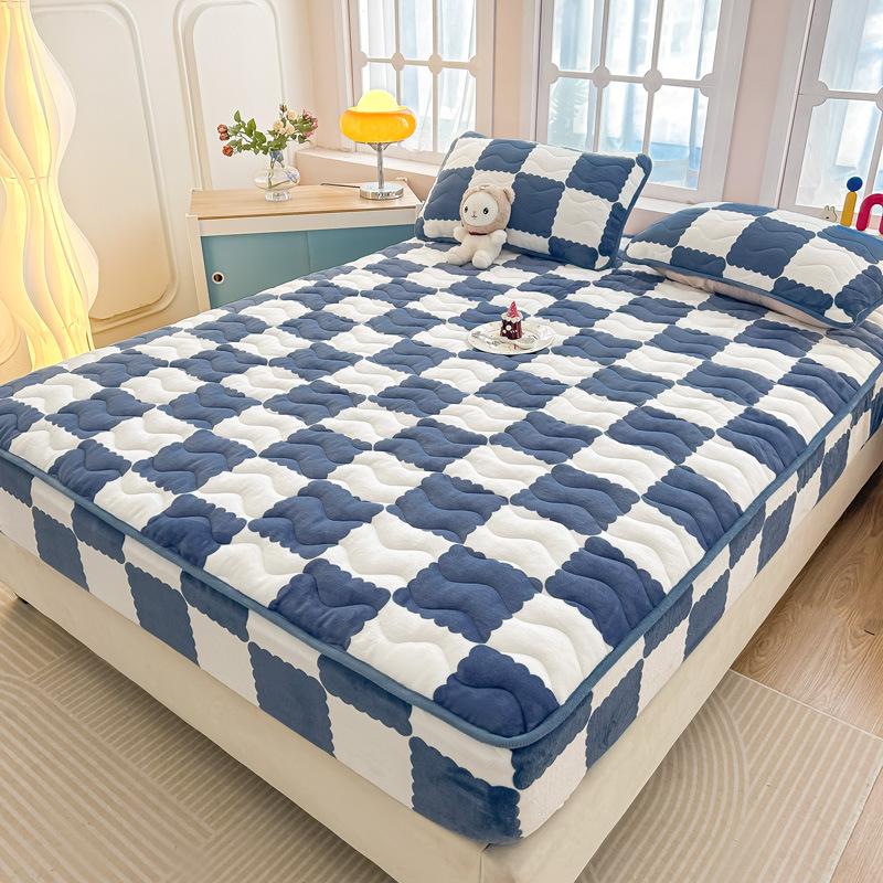 Milk fleece mattress cover fleece thickened padded cotton autumn and winter coral flannel mattress protective cover bedspread cross-border wholesale