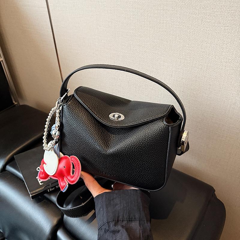 High-end Niche Bag Women's Summer Versatile New Women's Messenger Bag Portable Pillow Bag