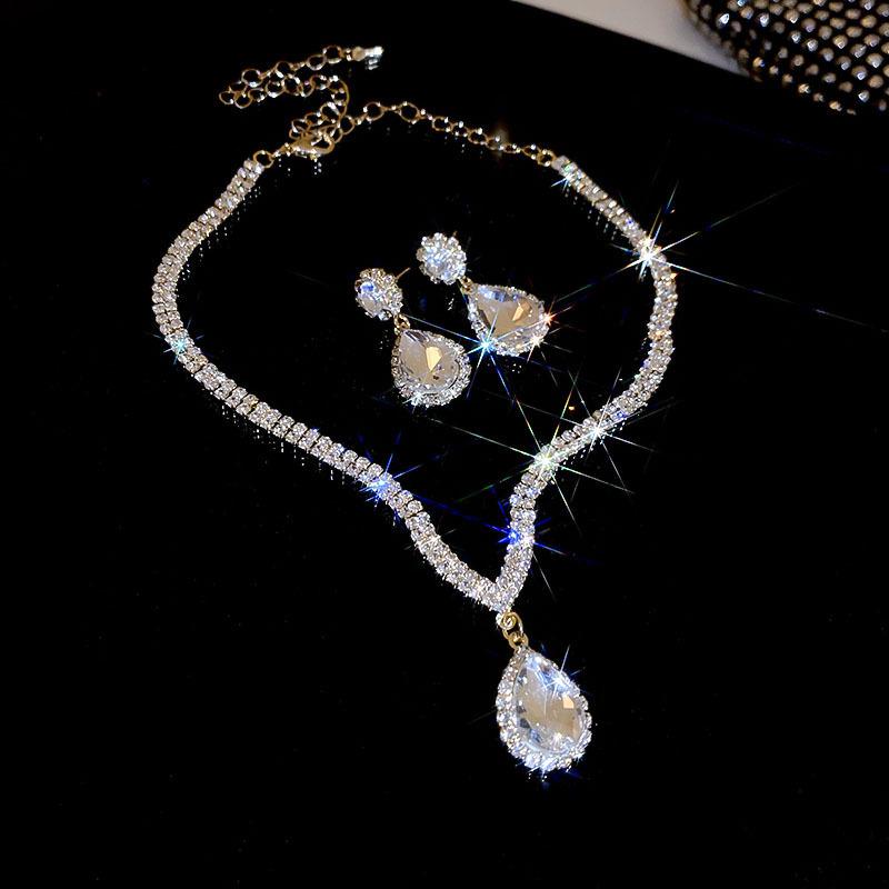 Luxusní sada náušnic a náhrdelníku s perlou a diamantem ve tvaru kapky vody - Elegantní dámská móda vysoké třídy